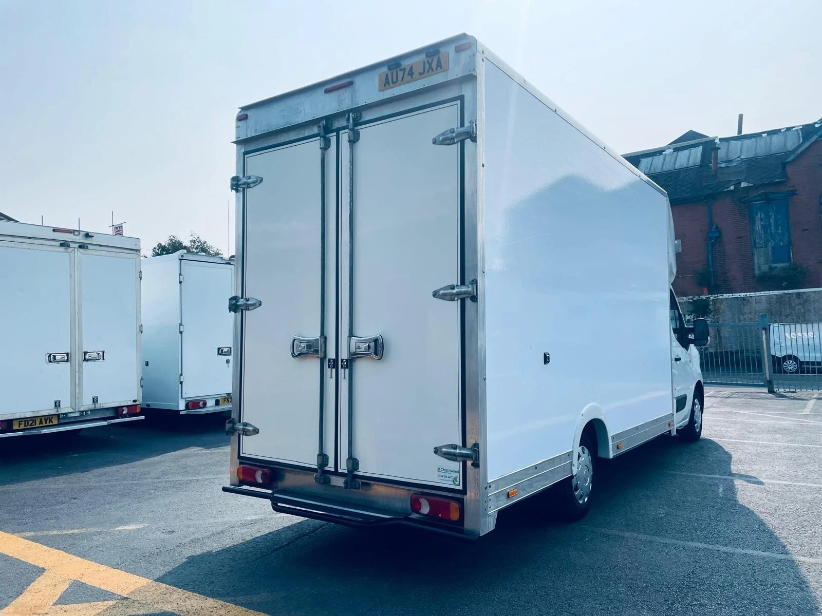 
								2024/74 Renault Master 2.3 145 l3 lwb Low loader Luton Van Euro 6 ULEZ COMPLIANT full									