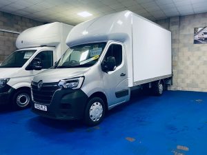 2023/23 Renault Master 2.3 145 l3 lwb tail lift Luton