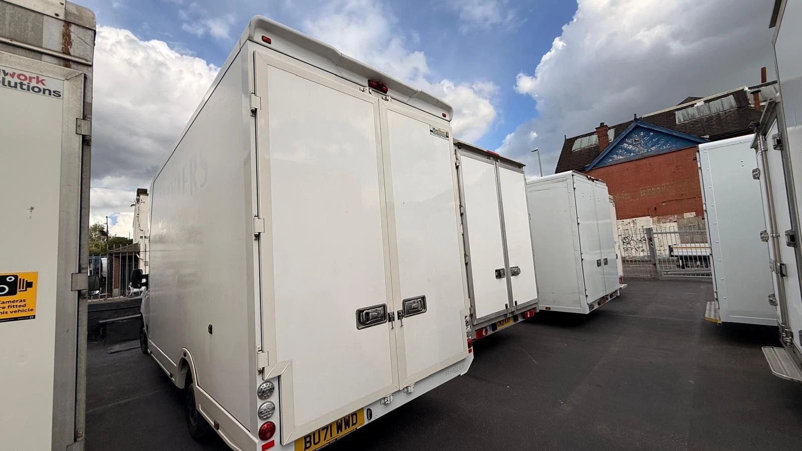 
								2021/71 Renault Master 2.3 145 l3 Low loader Luton Van Euro 6 ULEZ COMPLIANT full									