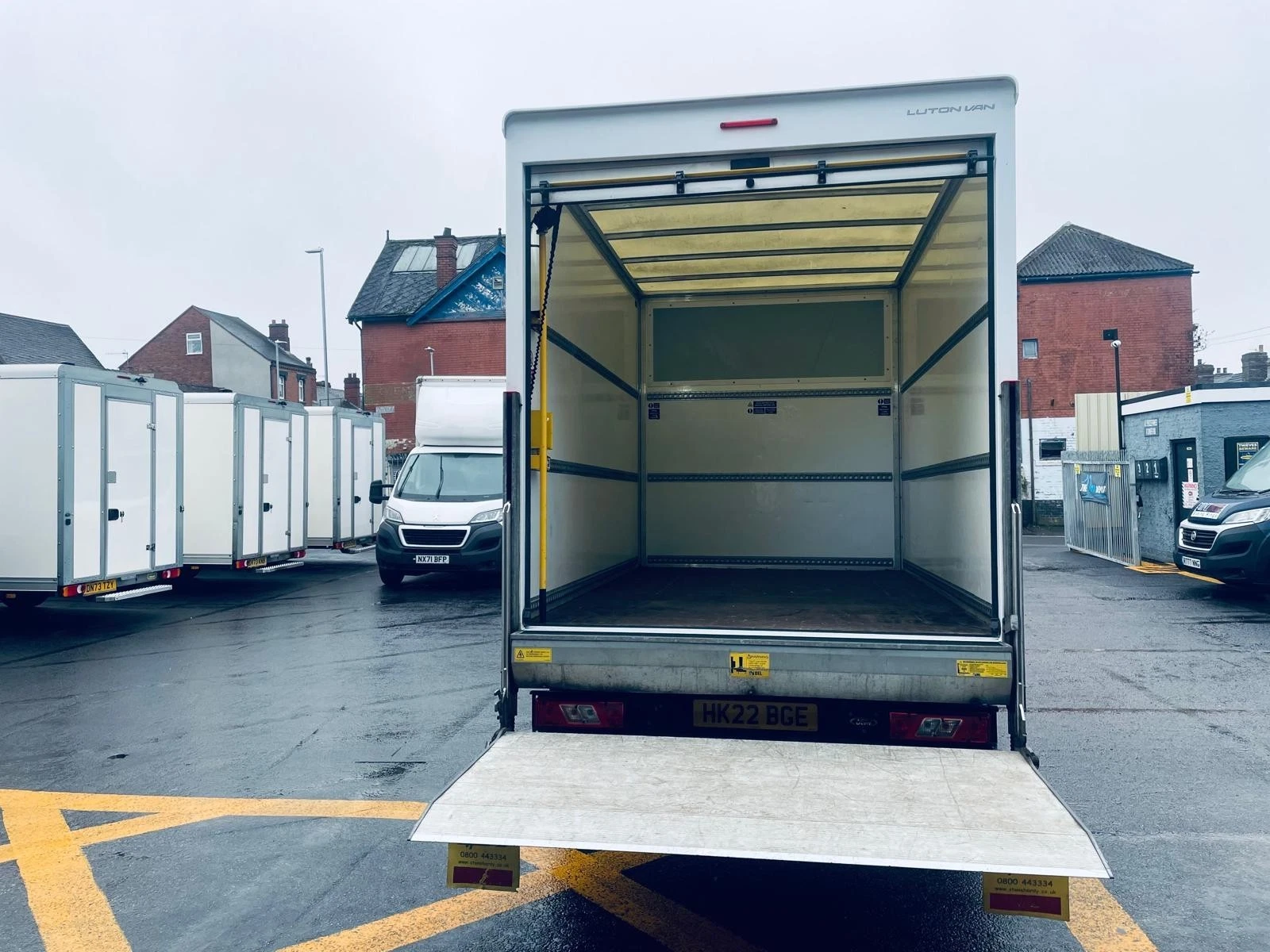 
								2022/22 ford transit 350 mwb L3 Luton tail lift van Euro 6 choice of Luton vans in stock full									