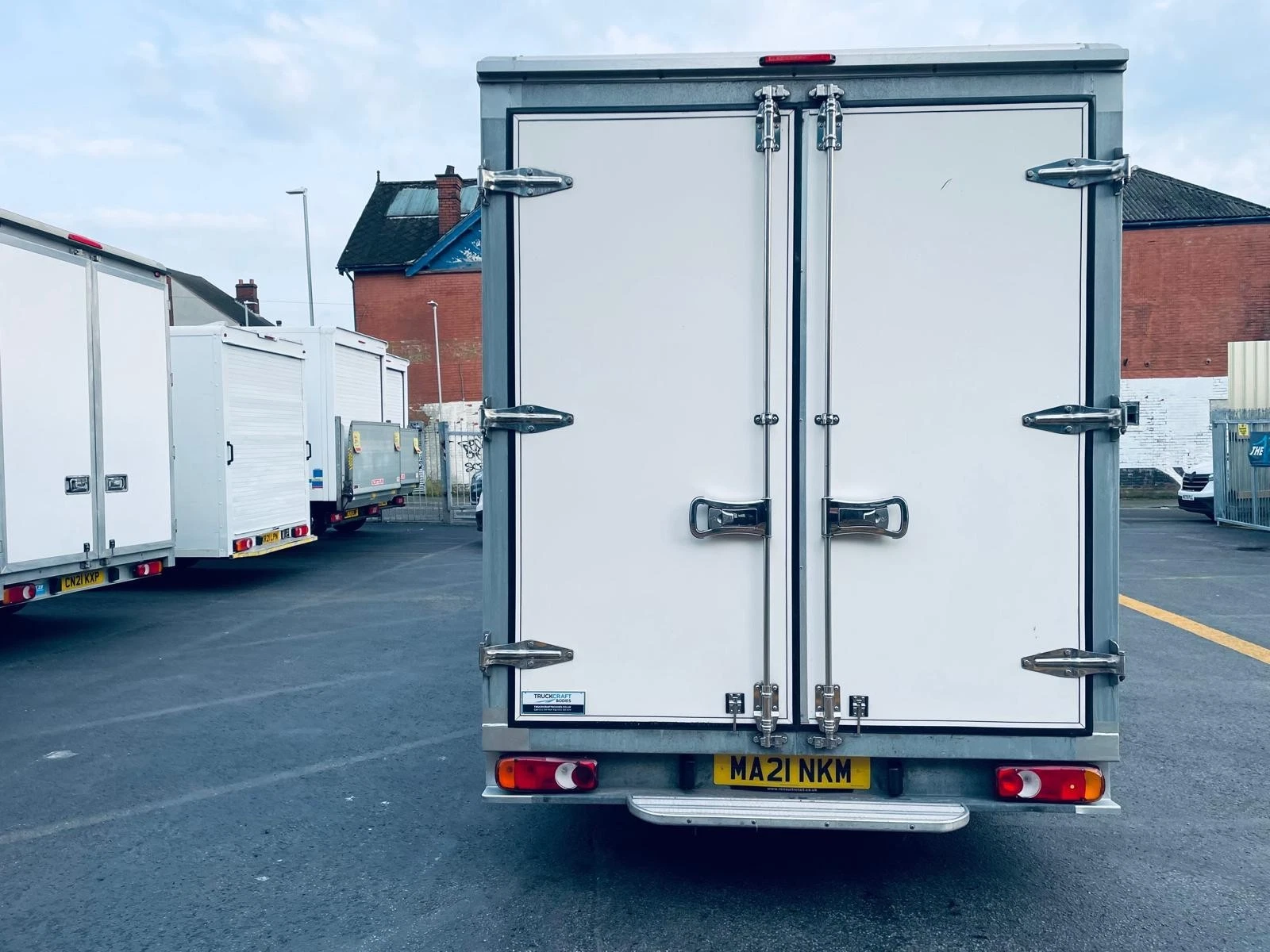 
								2021/21 Renault Master 2.3 145 l3 Low loader Luton Van Euro 6 ULEZ COMPLIANT full									