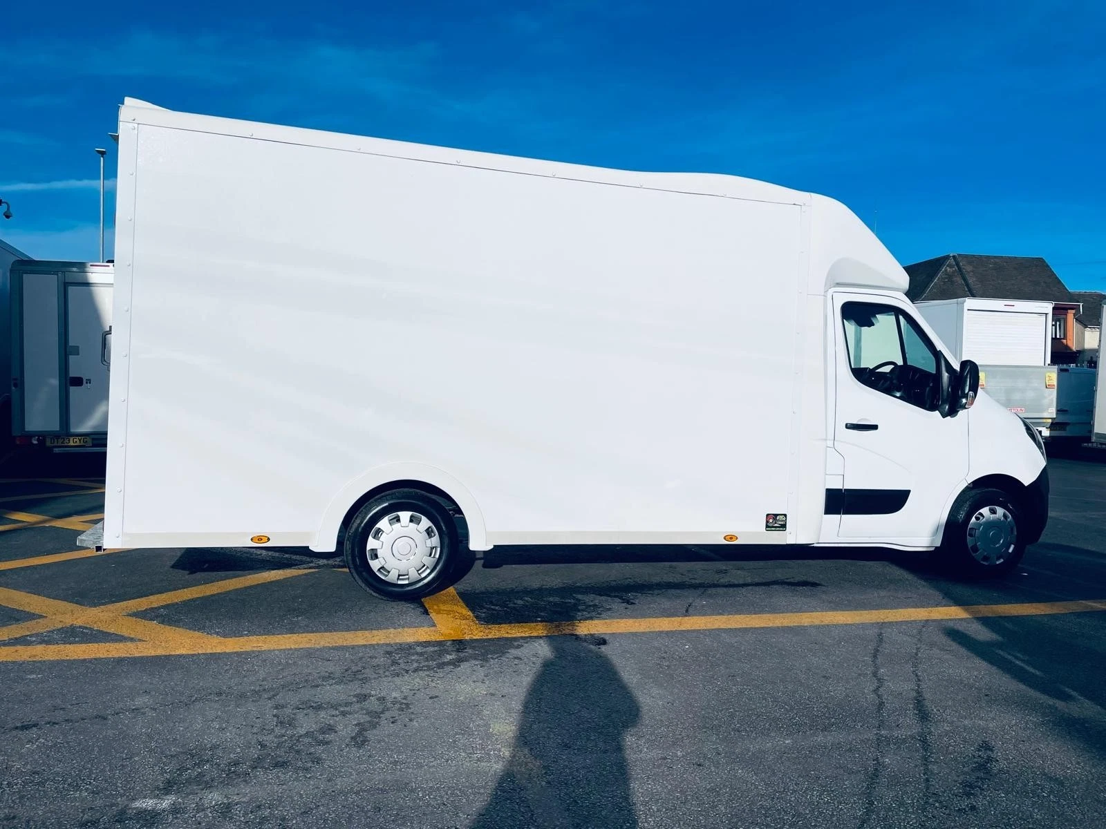 
								2021/21 vauxhall movano 2.3 135 4.3m maxi Low loader Luton Van Euro 6 full									
